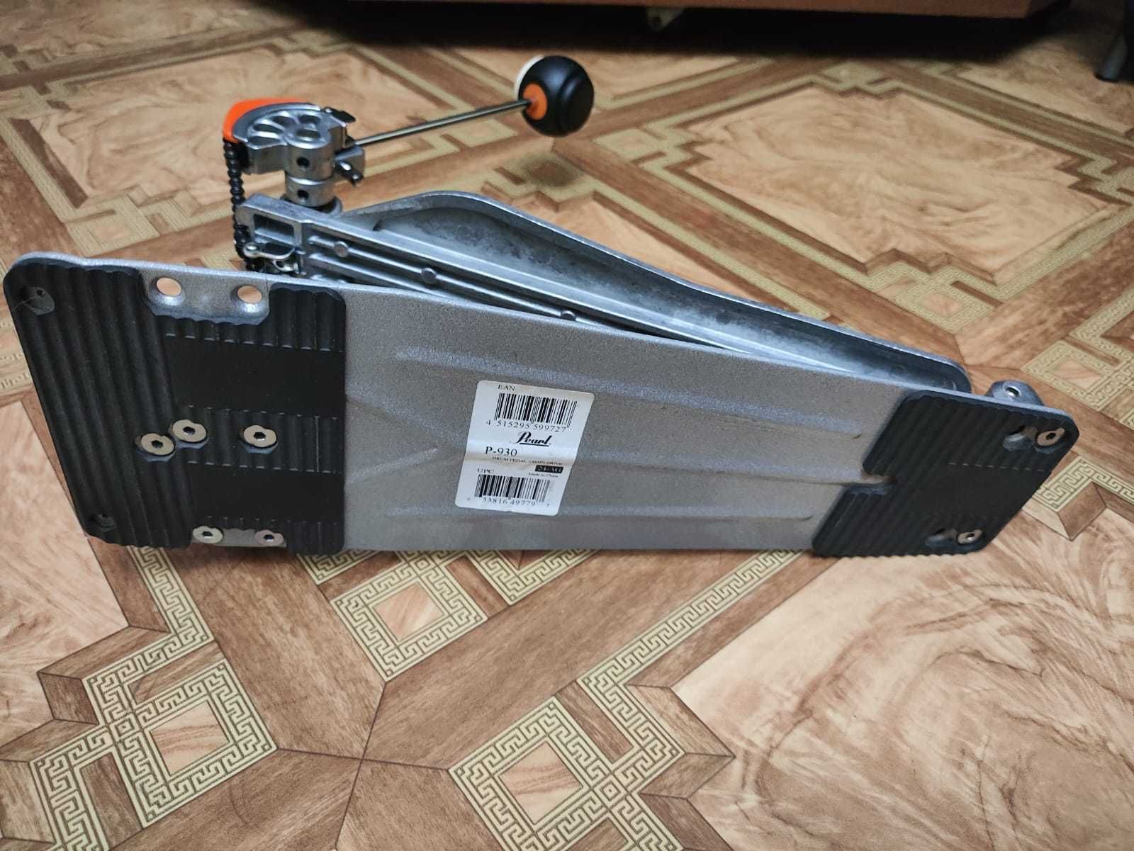 Педаль для бас-барабана Pearl P-930