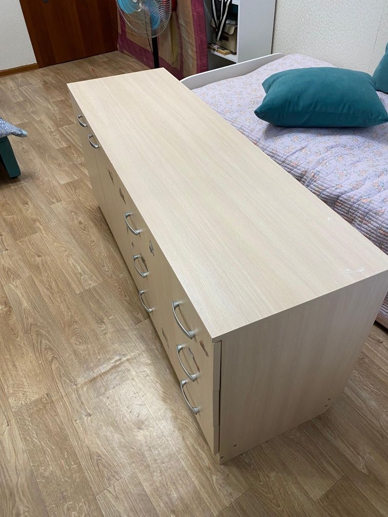 Продам шкафчик 4000