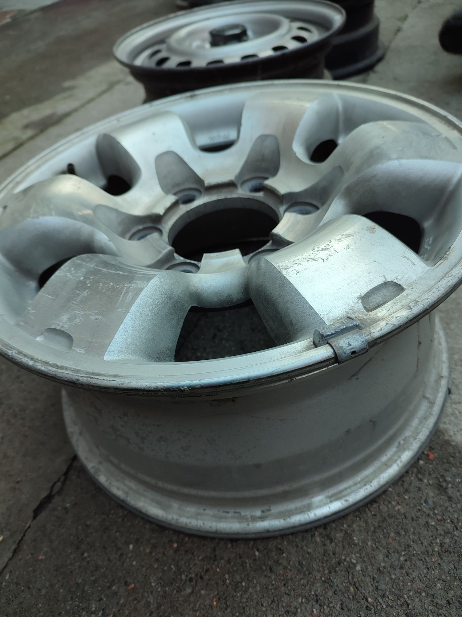 Продам Диск R15 Nissan