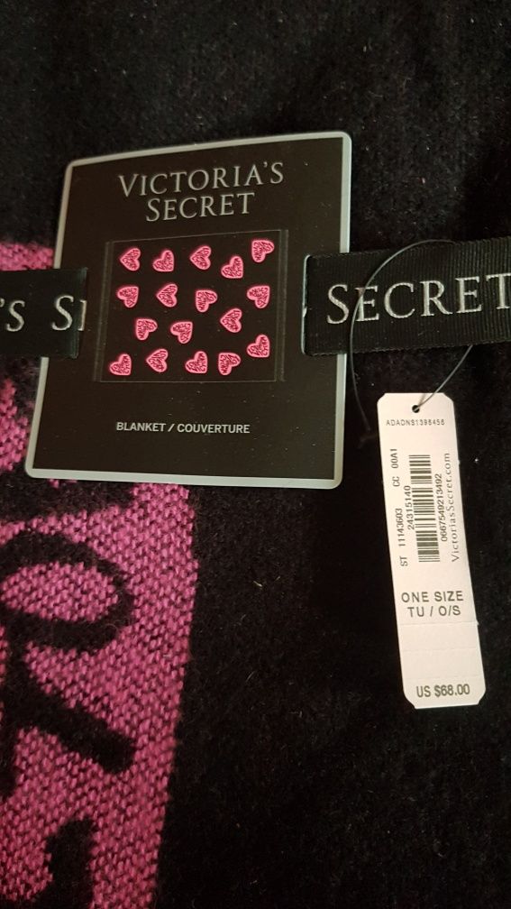 Шарф палантин VICTORIA'S SECRET  с сердечками.