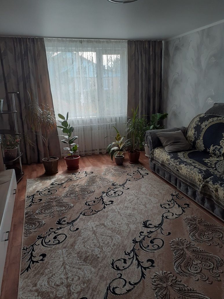 Продам 1/2 часть дома,расположен в пригороде