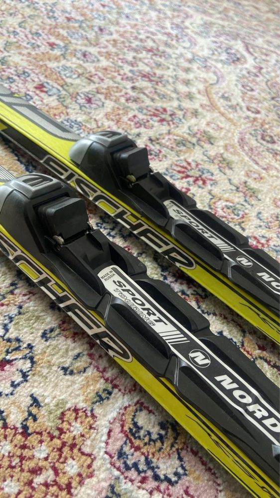 Продам лыжи Fischer sprint crown