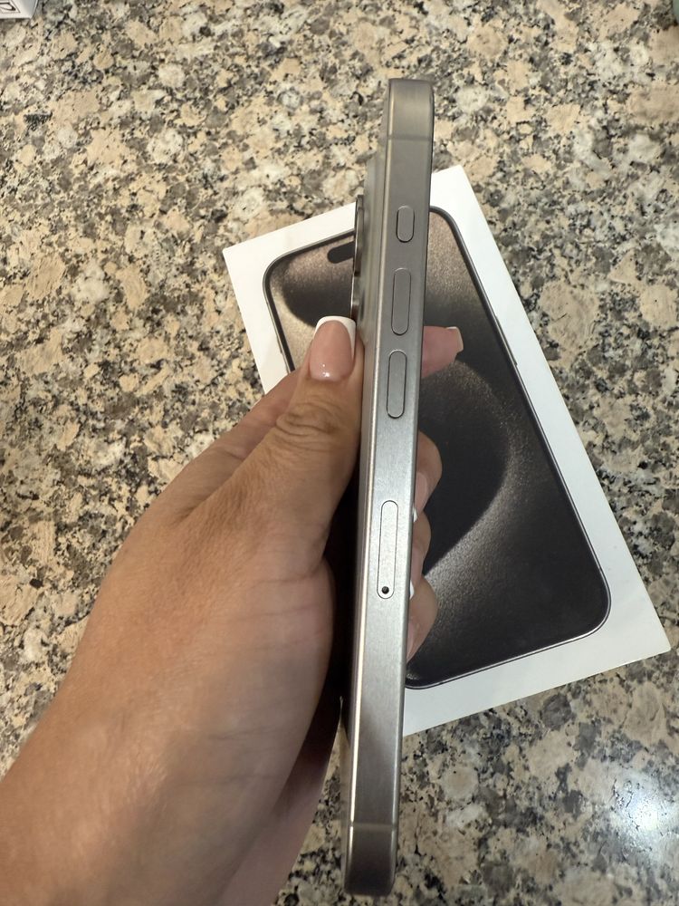 Продам Iphone 15 pro 128gb