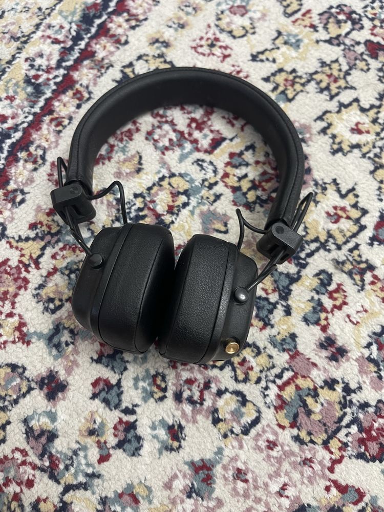 Наушник Marshall