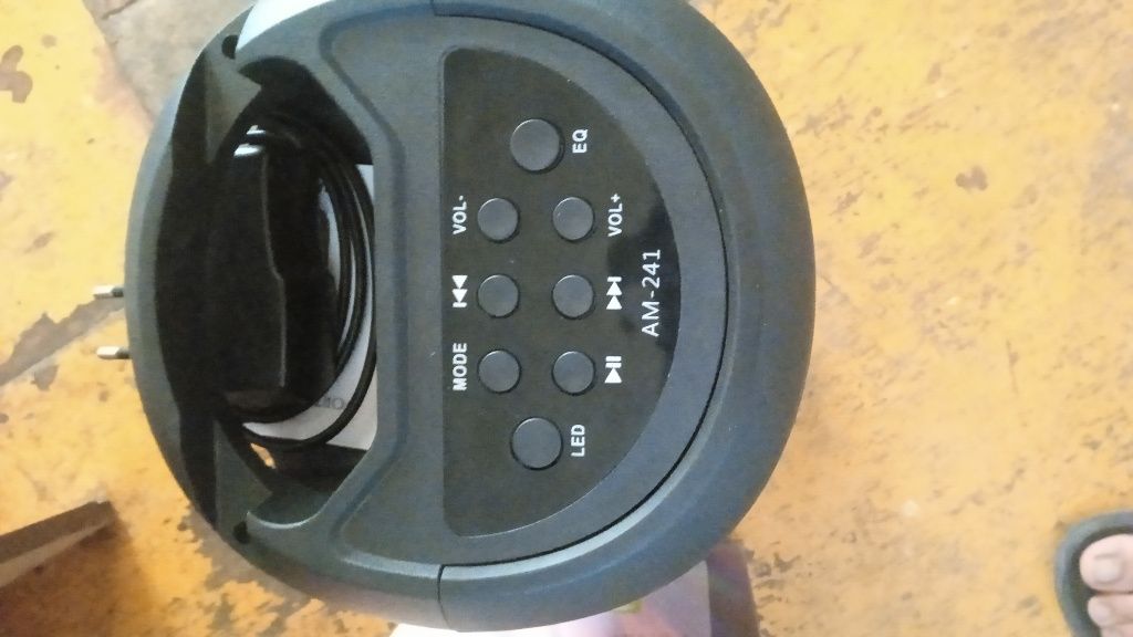 Шұғыл қажет!!! Продается Колонка портативная AM-241 Bluetooth/акустика