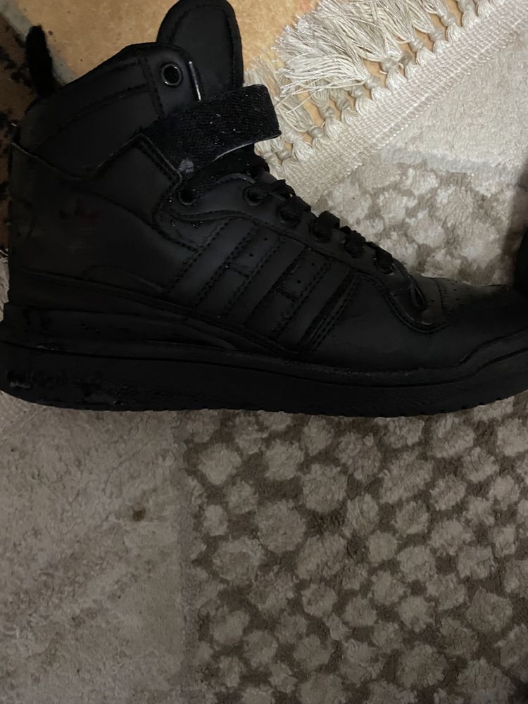 Adidas ботинки