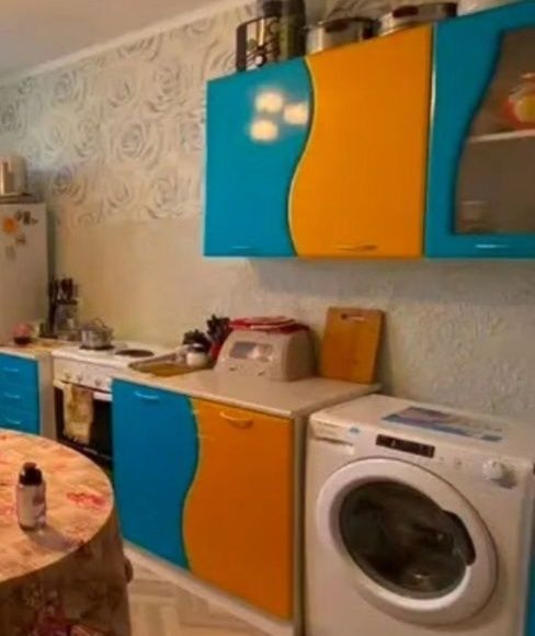 Продам кухонный гарнитур б/у