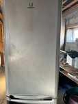 Холодильник Indesit