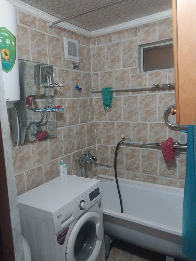 Продам квартиру, двух комнатную ,дом 3хэтажный,ул Бокейхан 41 район од