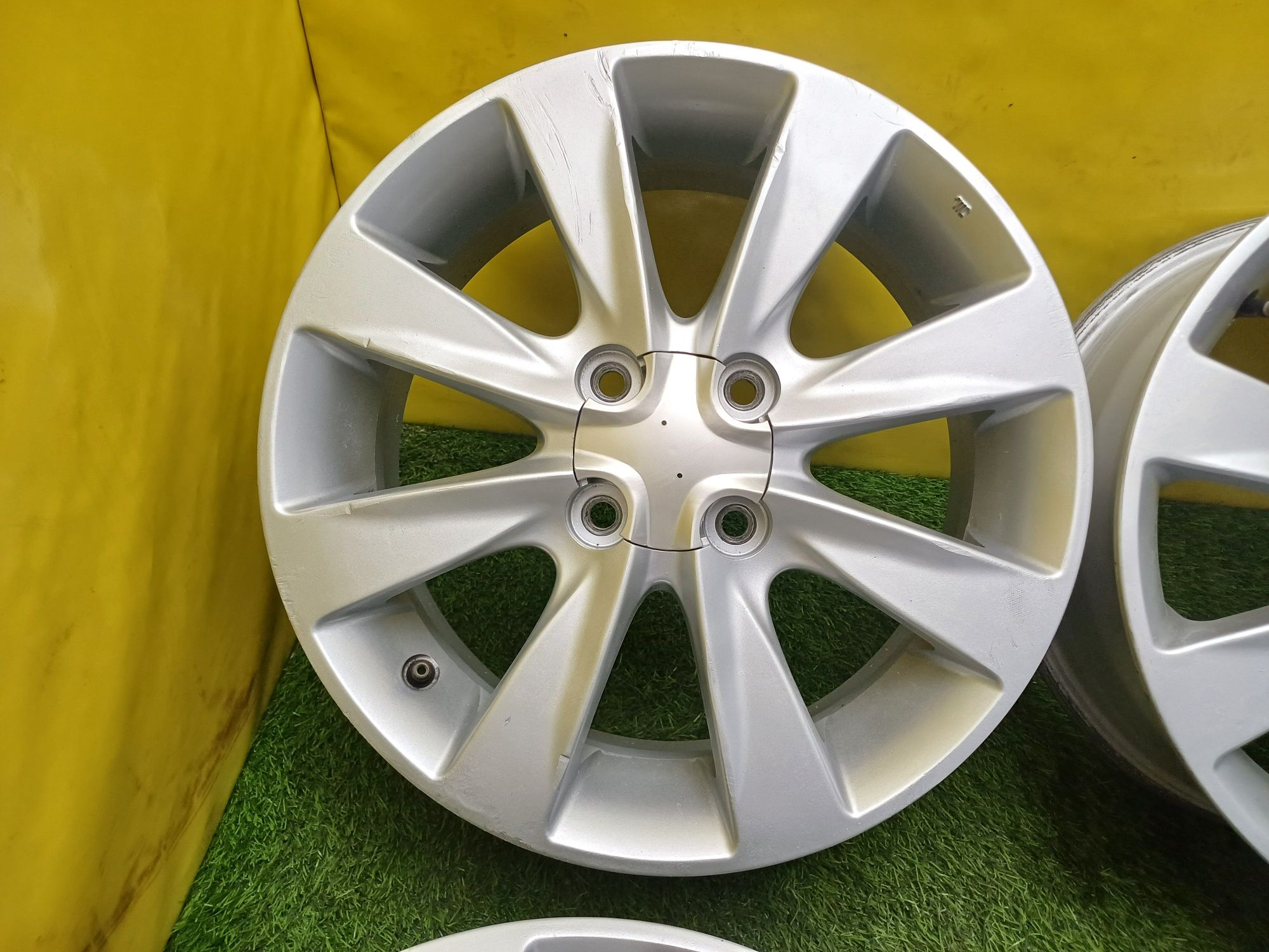 Диски R15 4×100 на Hyundai  и другие.