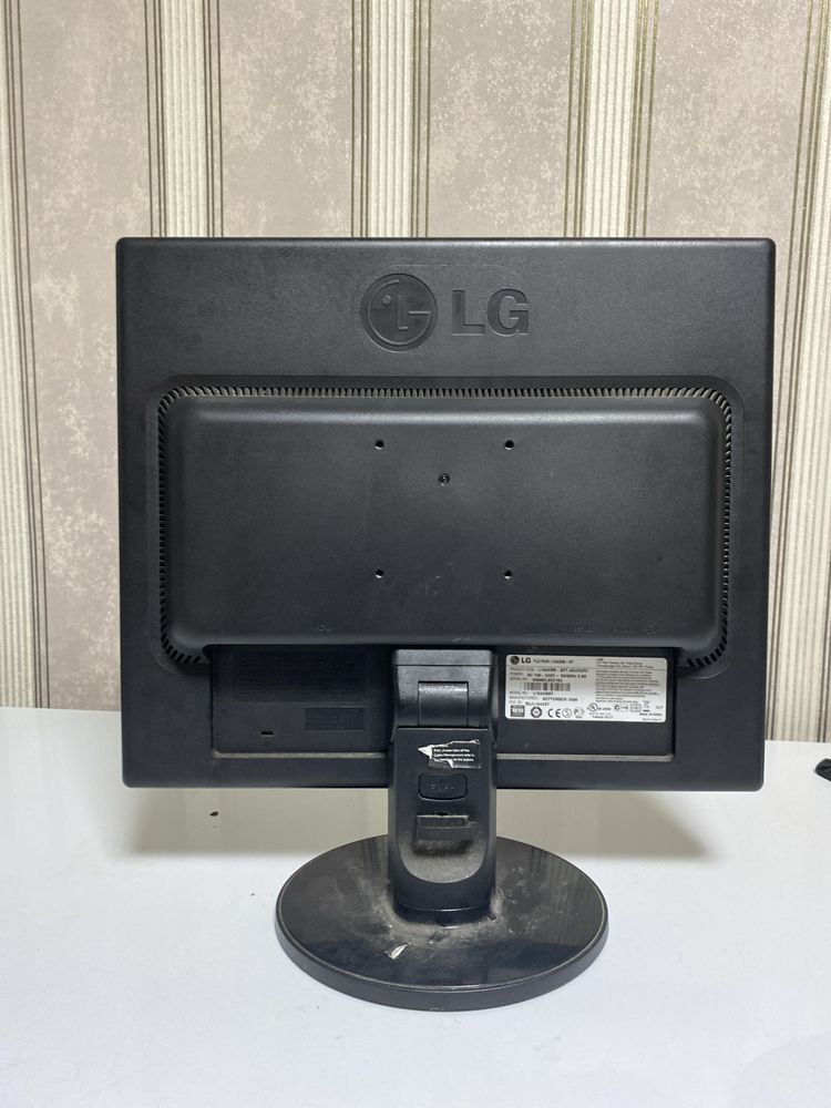 Монитор 60гц LG flatron