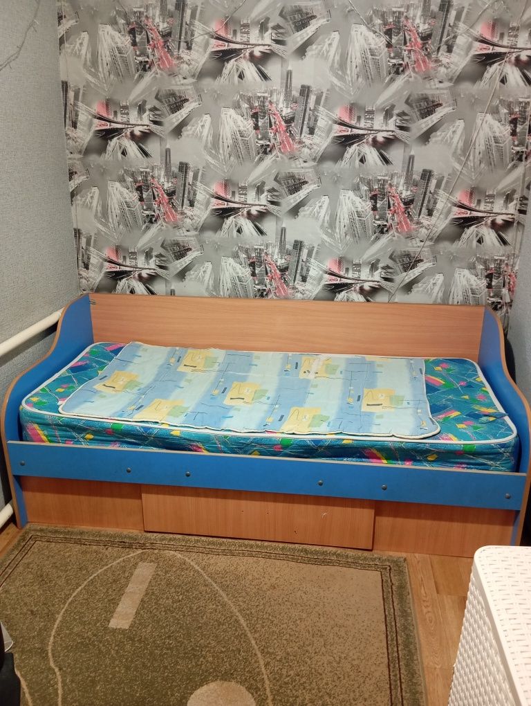 Продам Кровать в детскую