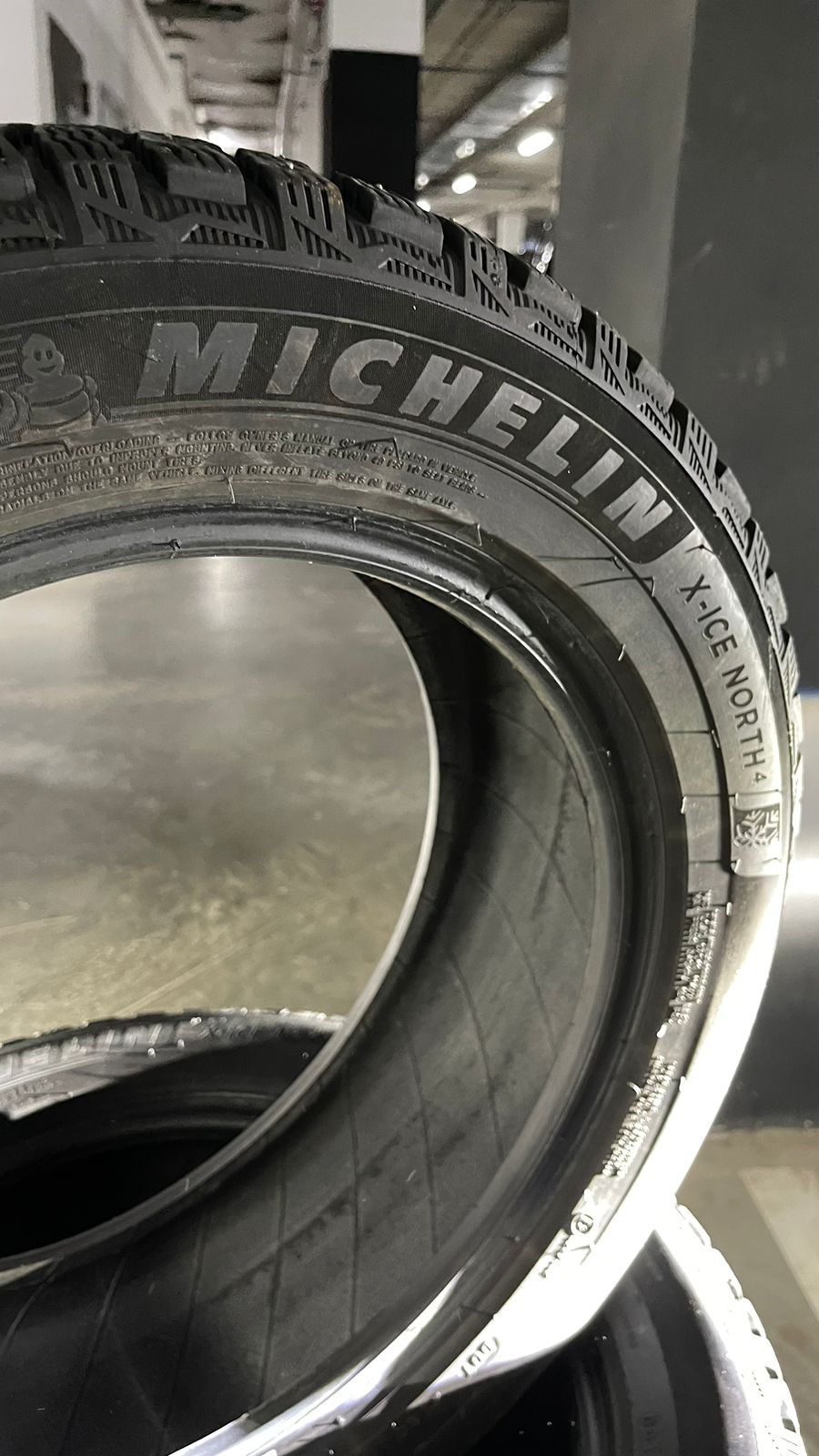 Зимние шины Michelin (Мишлен) X-Ice north4 205/55/16 с шипами