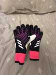 Вратарские перчатки Adidas predator