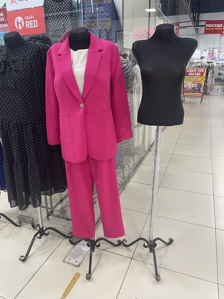 Продам новые манекены женские