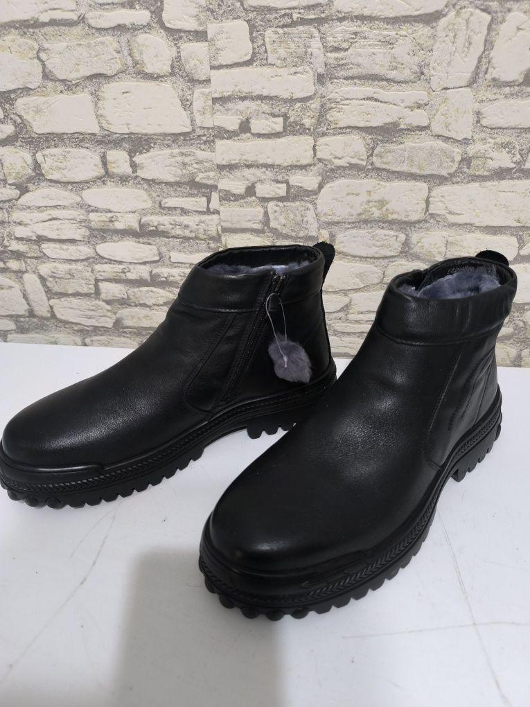 Продам новые, зимние мужские сапоги, размер 42.