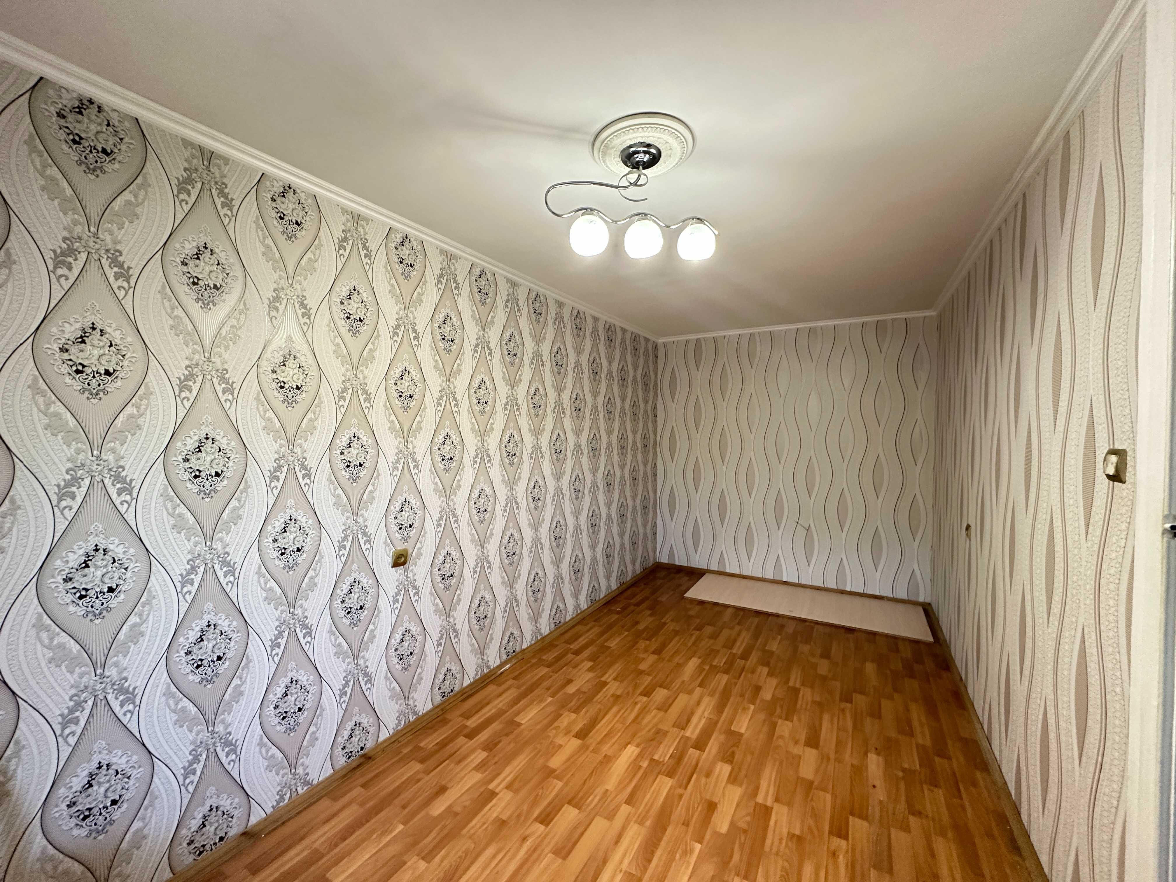 Трёхкомнатная. Темиртау, Абая 90. С мебелью. Можно в ипотеку.