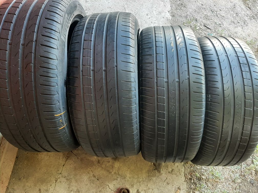 Продам шины 235/45/18 пирелли