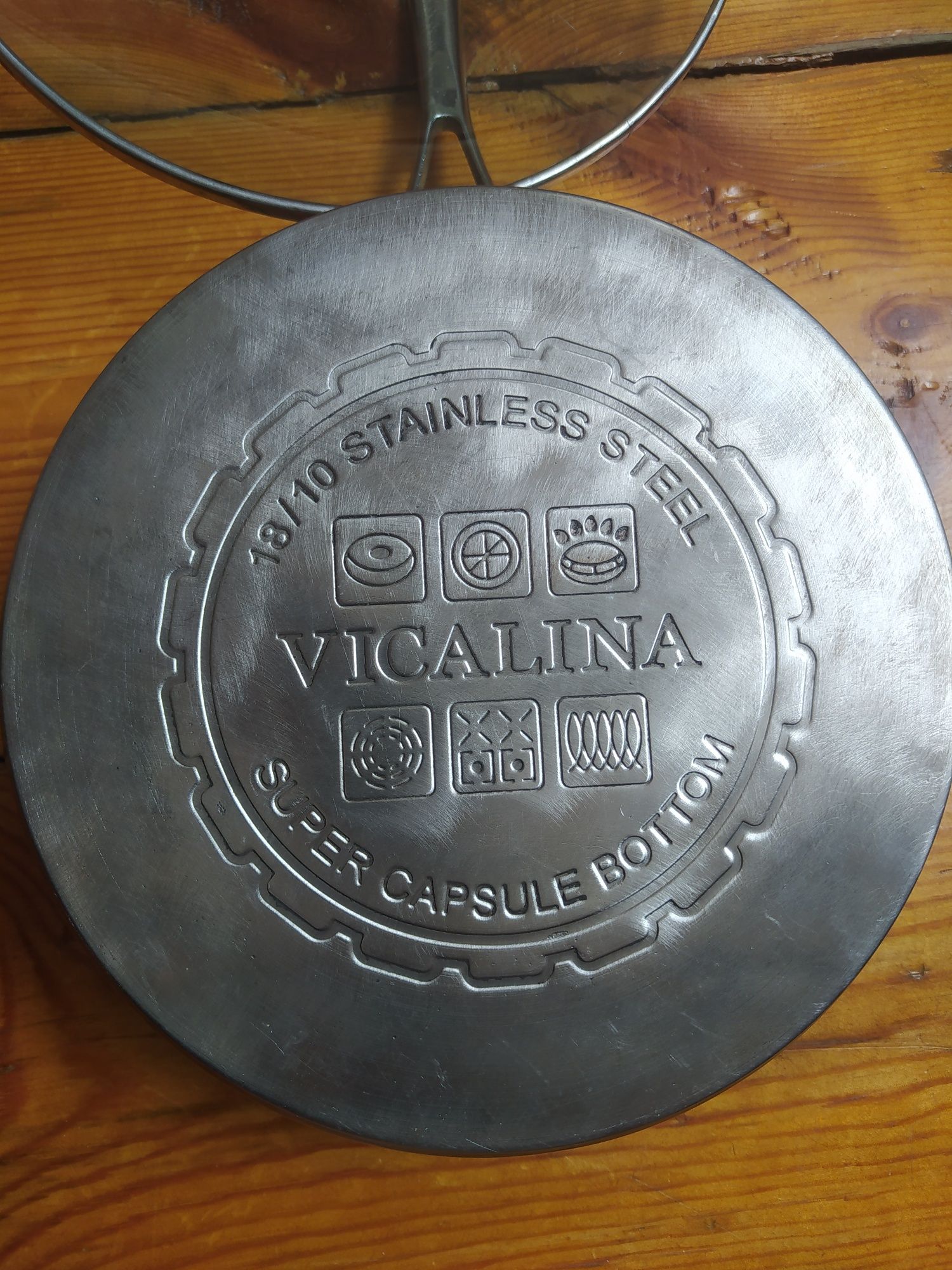 Сковорода VICALINA .