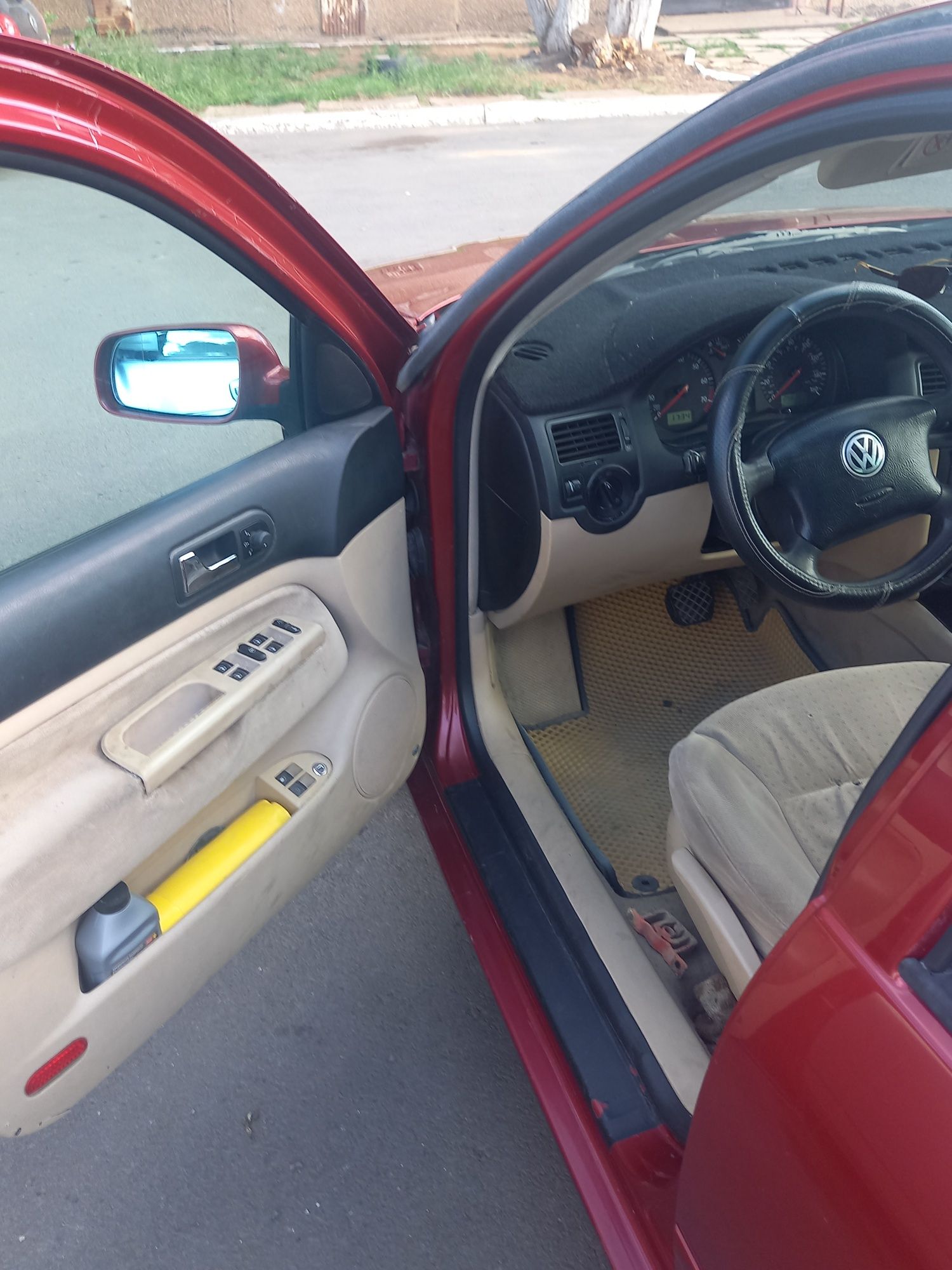 Продам фольксваген джетта1999года автомат  состояние отличное