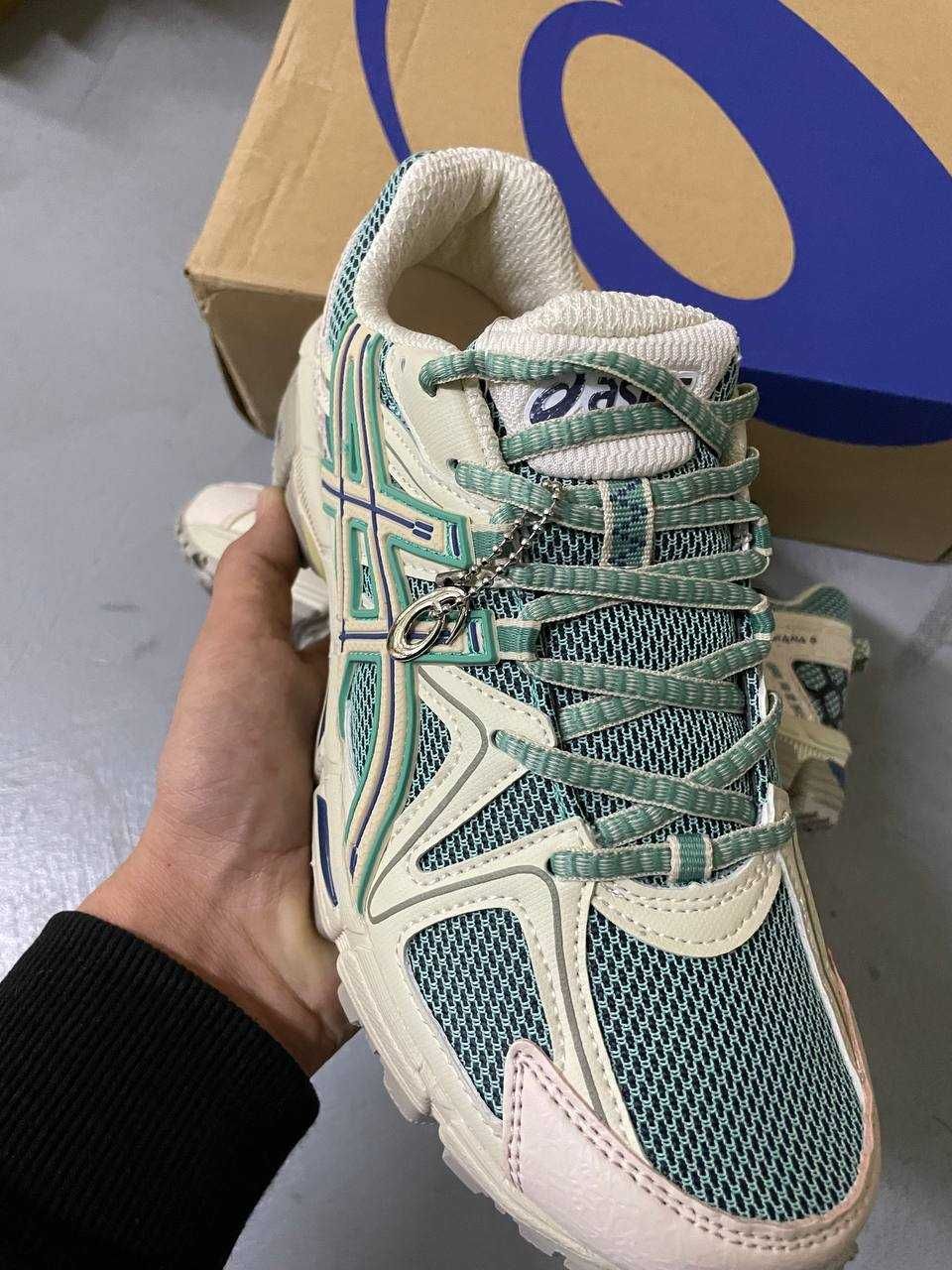 Asics Gel-Kahana 8 990