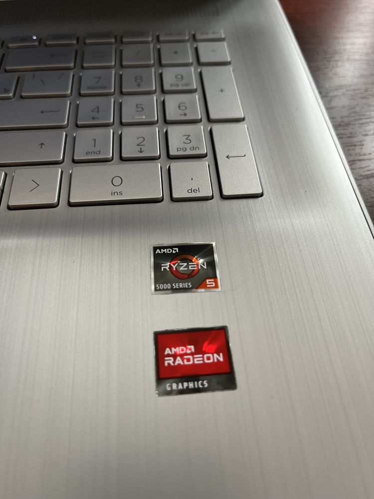 Hp -17 SSD-512 GB