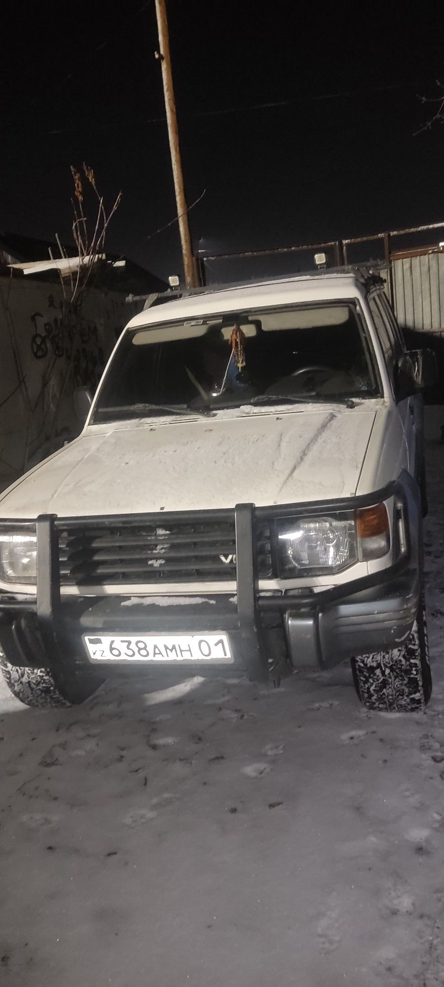 Автомобиль поджеро,2