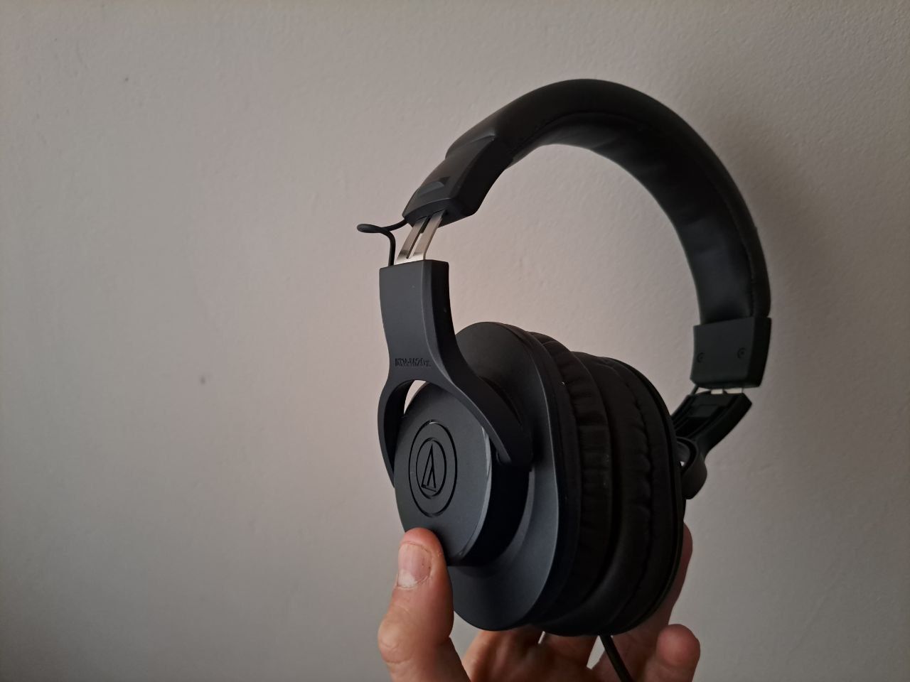 Продам наушники audio-tehnica