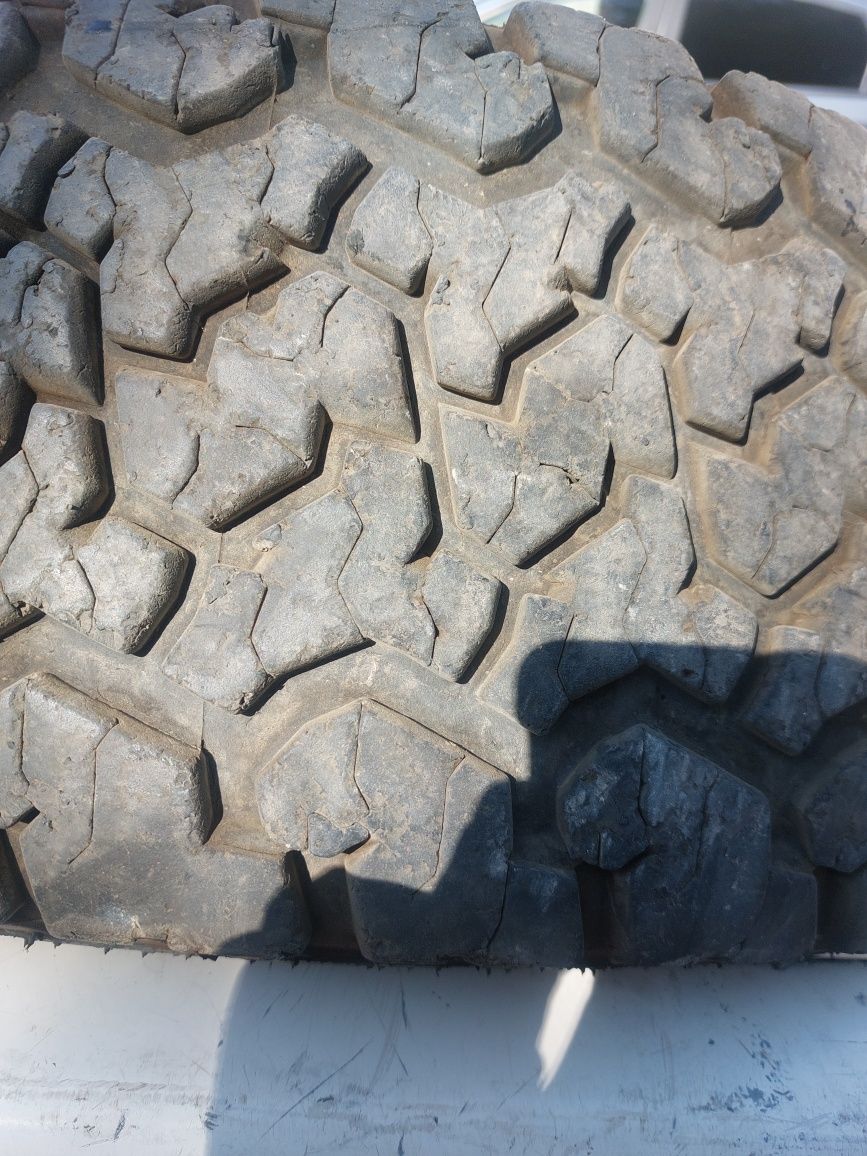 Продаётся  бу покрышка на пикап 265/65 R 17