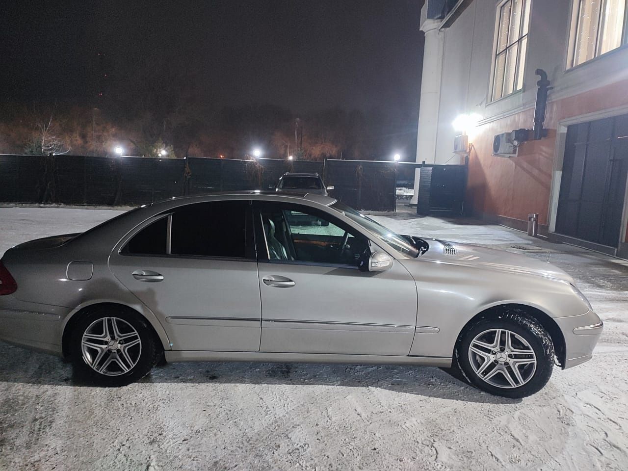 Mercedes - Bens E-320