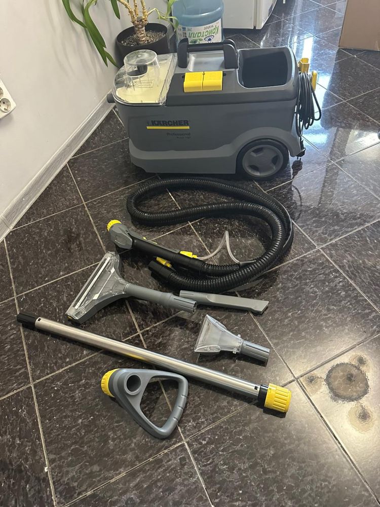 Продам моющий пылесос Karcher Керхер Карчер