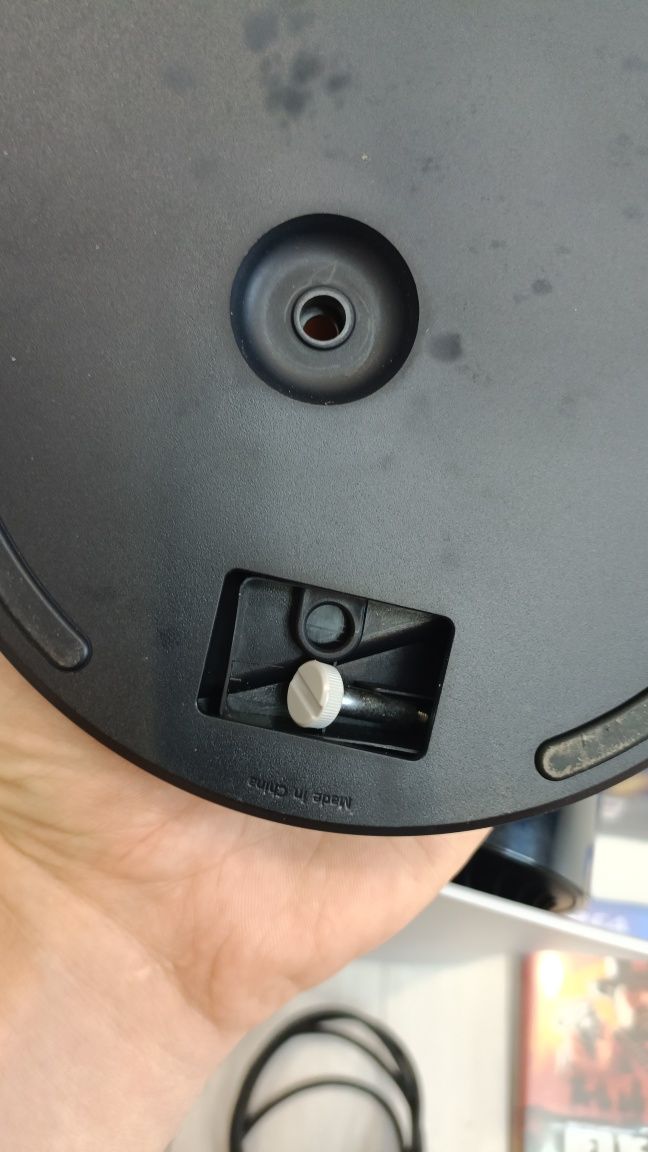 Продам пс5, 2джойстика, 4игры, подставка, коробка ps5, playstation