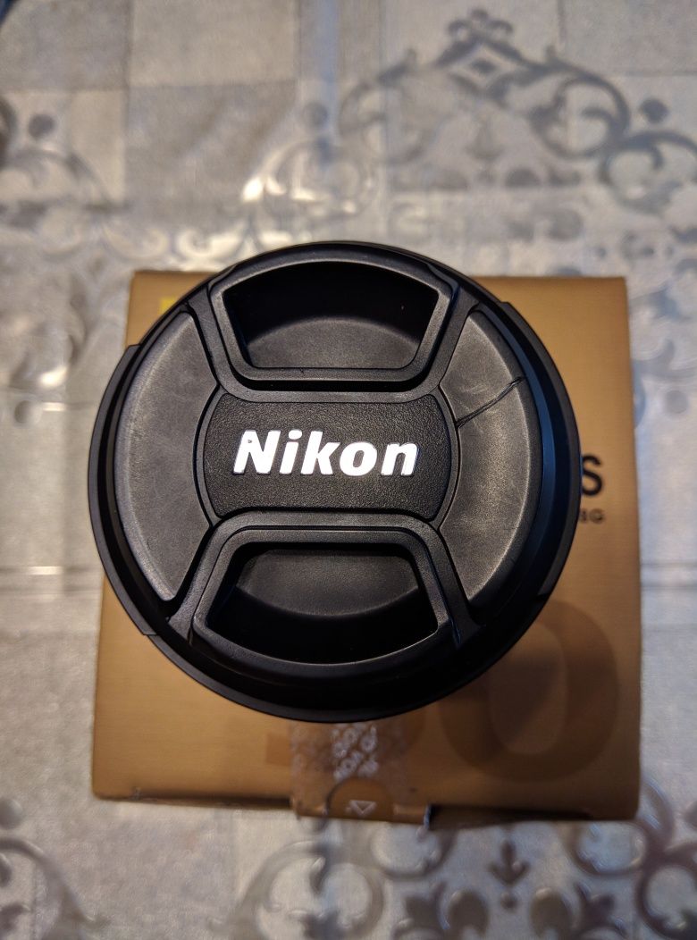 Продается фотообъектив  NIKON 50mm F/1.8G AF-S NIKKOR