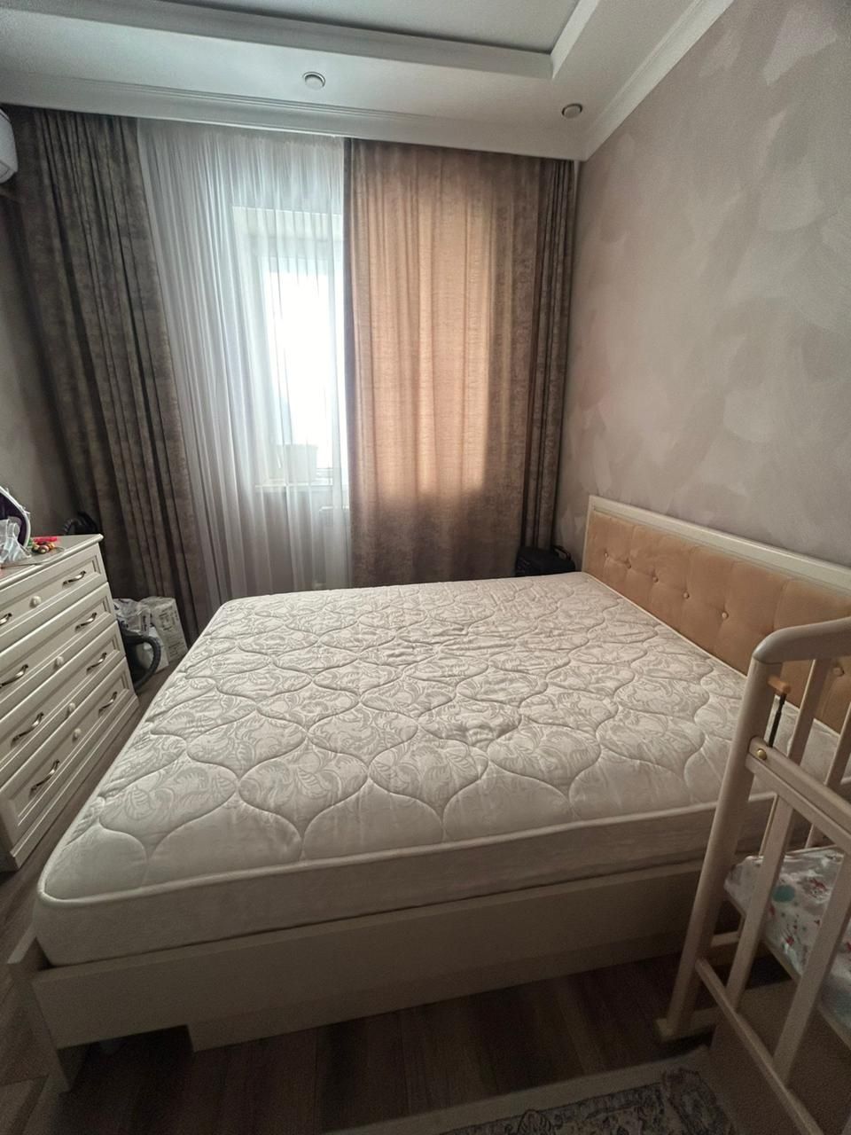 Продам спальный диван хороший состояние