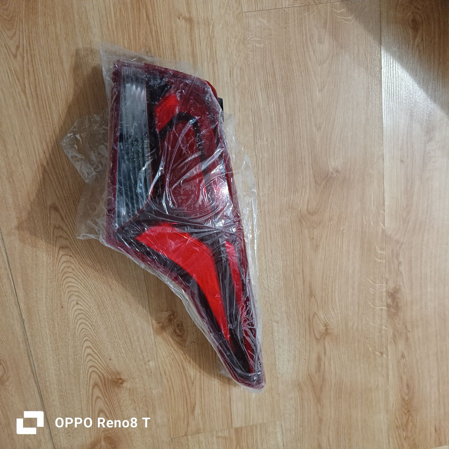 Продам фанарь акцент задний
