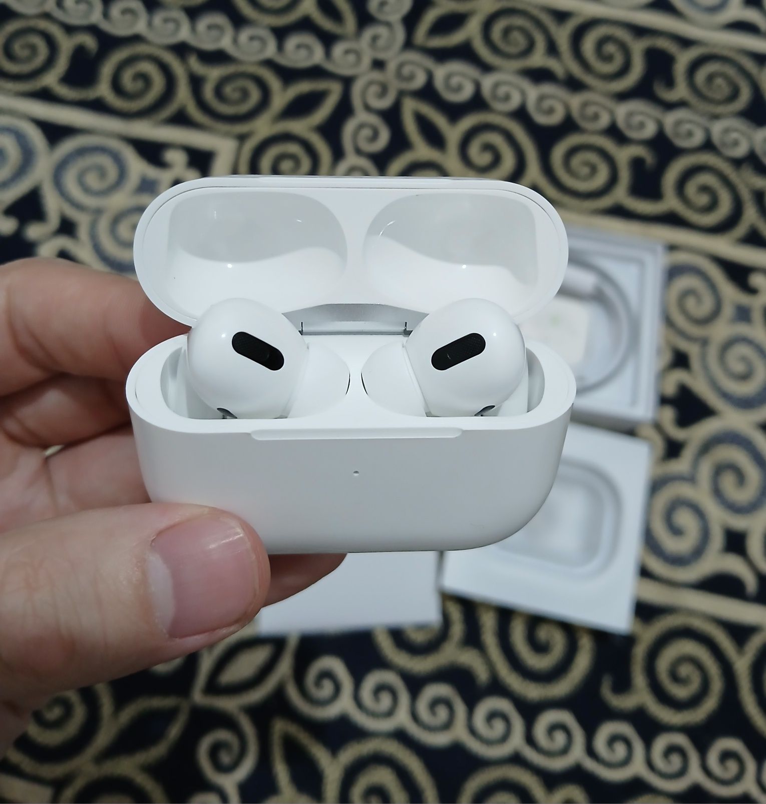 Наушник airpods pro