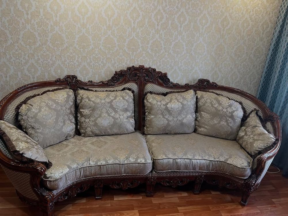 Перетяжка мягкой мебели