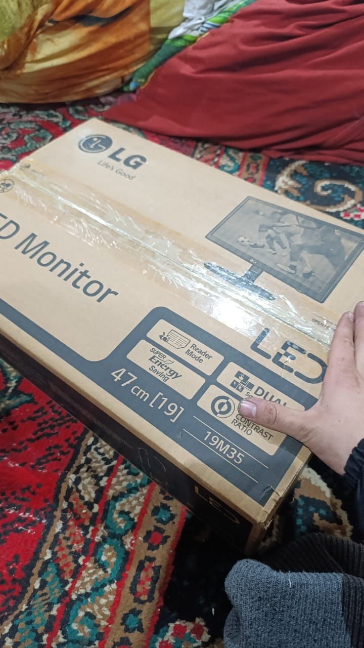 Продаю монитор LG 19
?