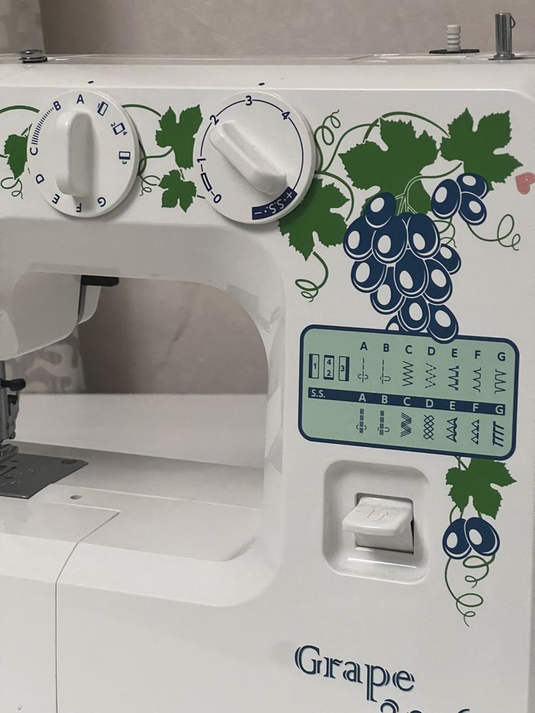 швейная машинка Janome Grape 2016 + оверлок Jaguar 935D