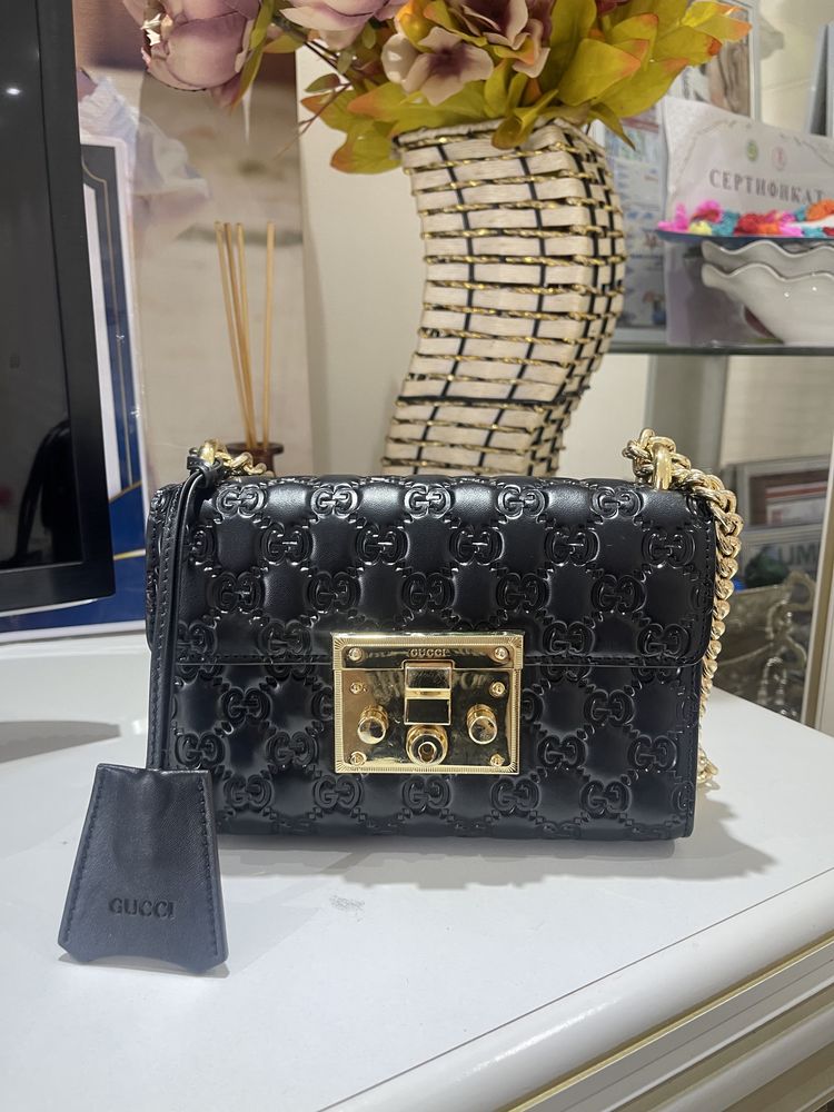 Продам сумку Gucci