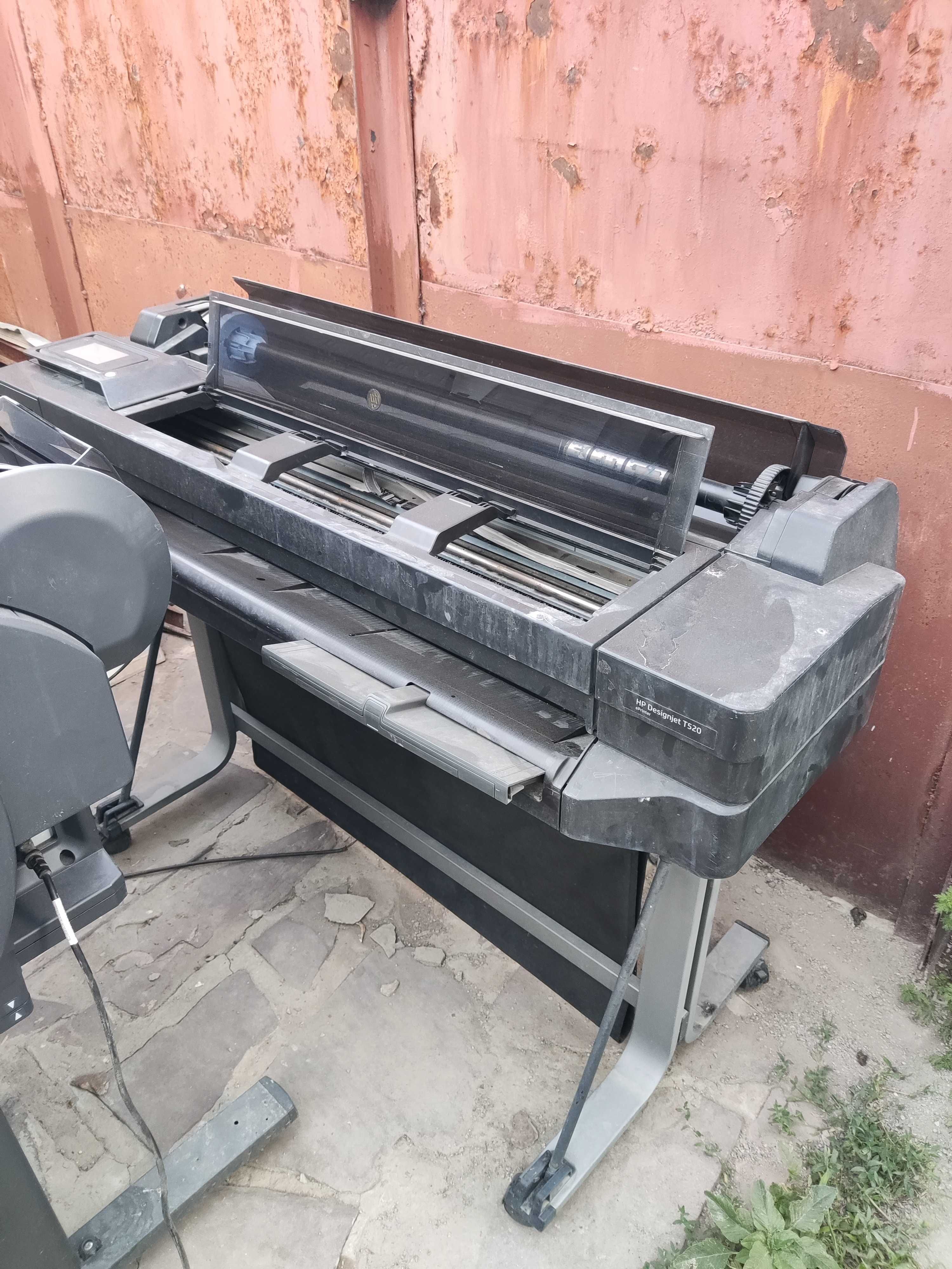 Плоттер HP Designjet T520 ePrinter
