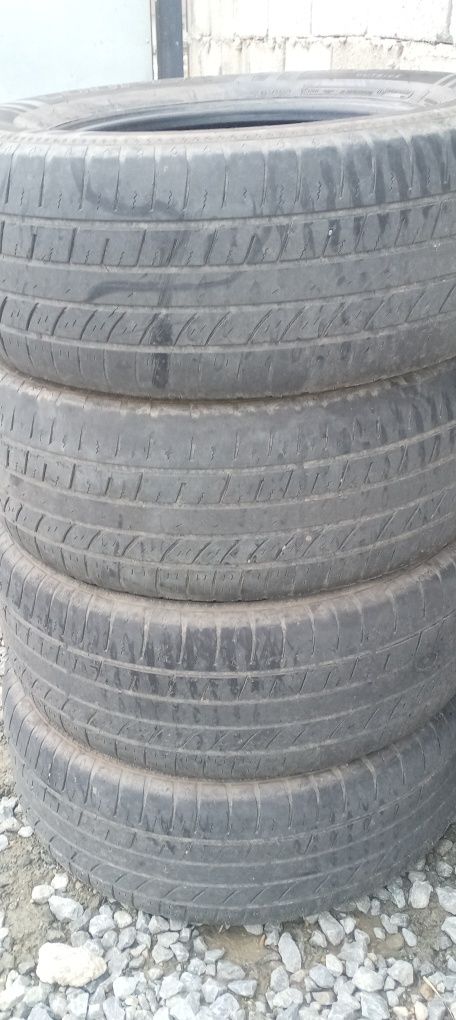 Продам авто шины недорого