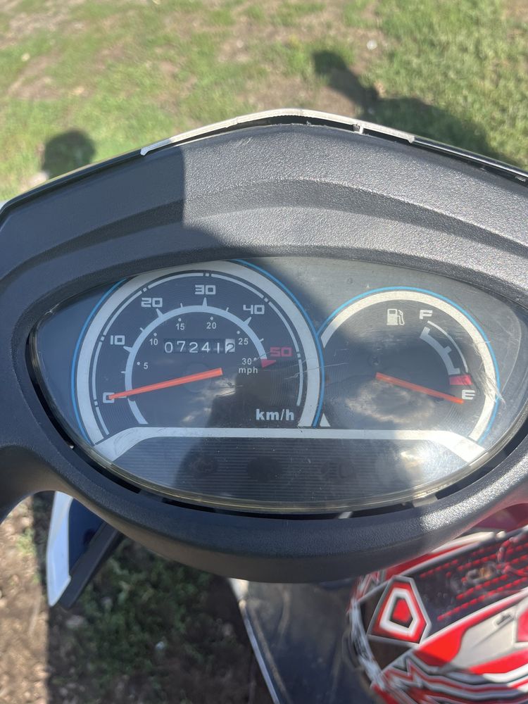 Продам скутер м8