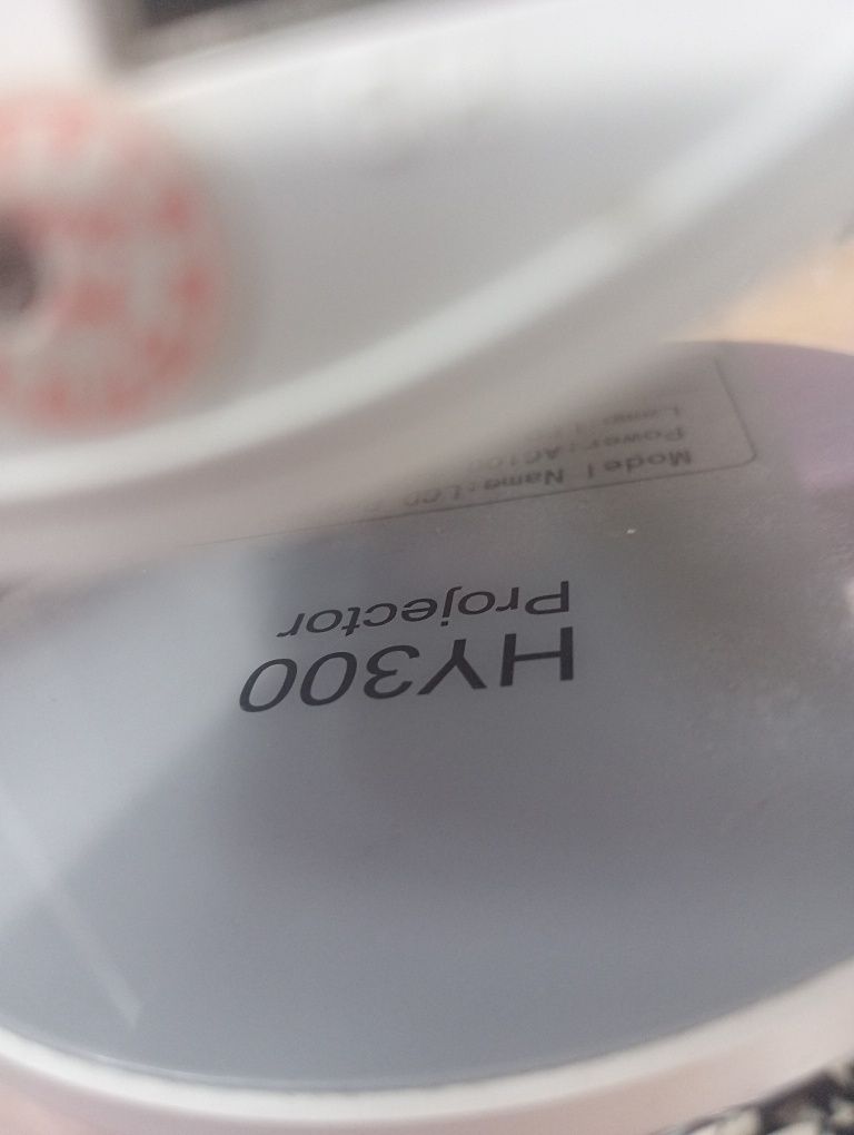 Продам тВ через блутоз работает нормально