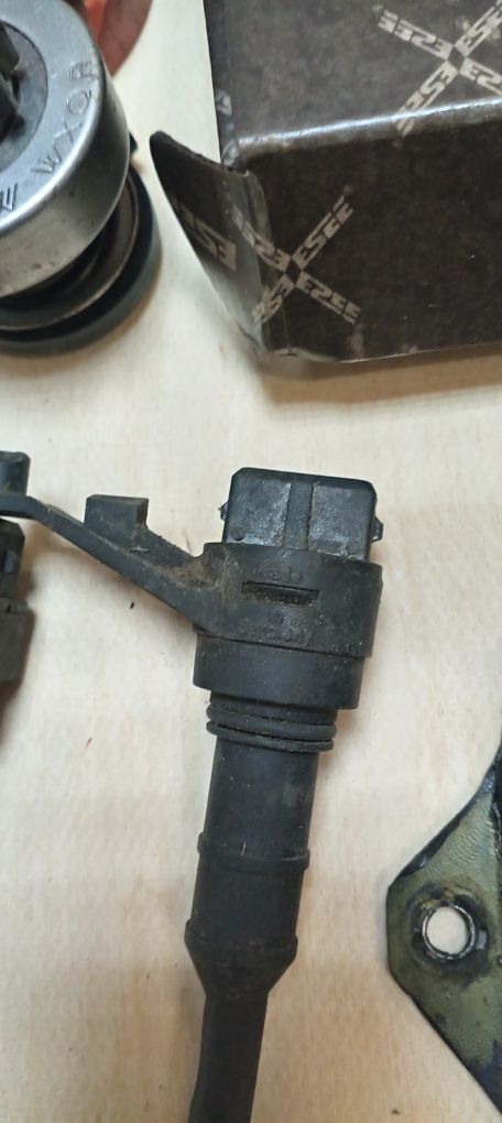 Продам запчасти на ауди 80 б4