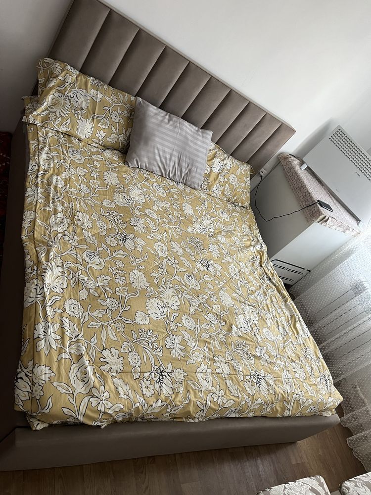 Продам Спальный кроват