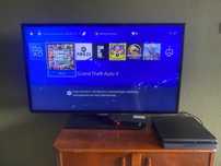 Продам PlayStation 4 Slim