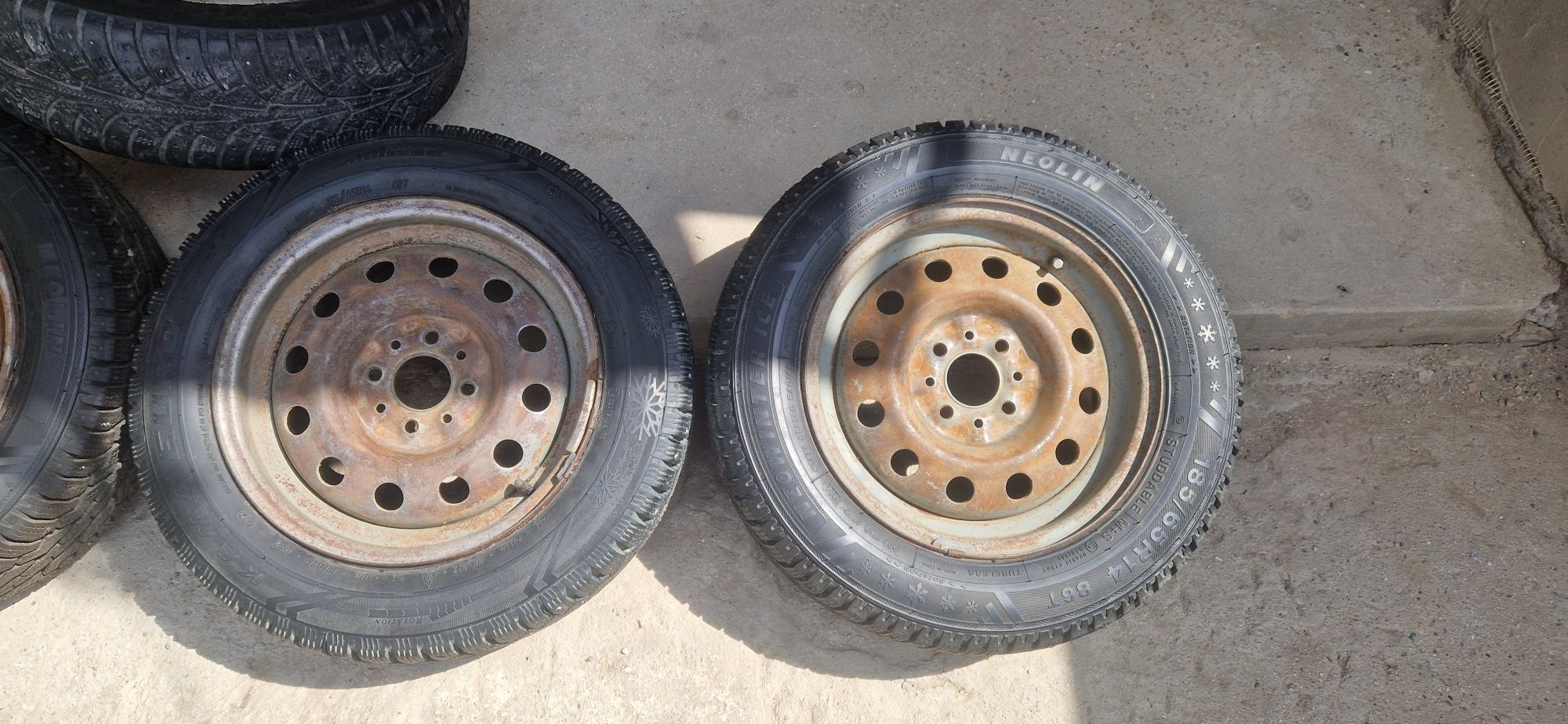 Зимние шины 185/65 R14