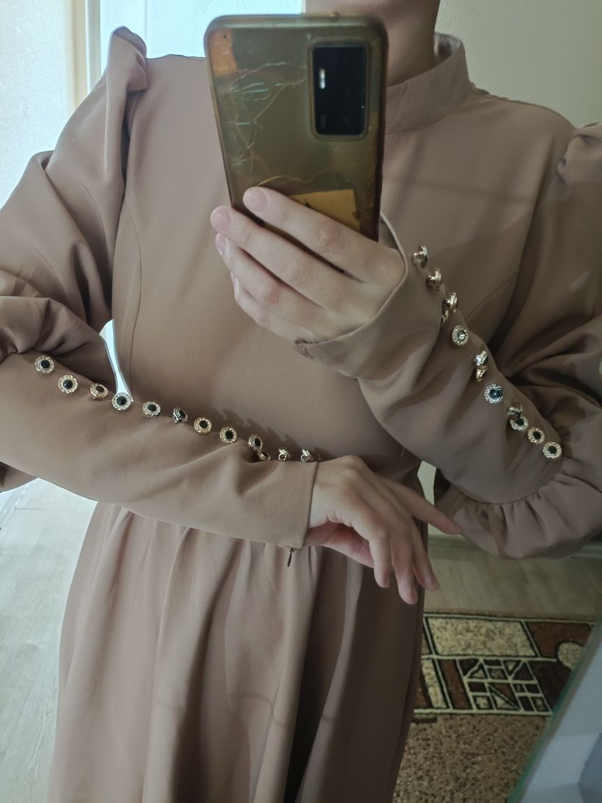 Продам шикарное платье