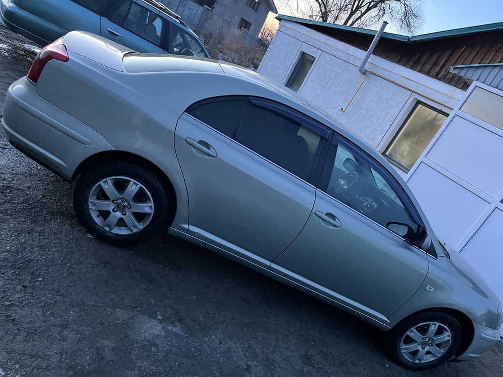 Тайота авенсус автомат обмет доплата в мою сторону